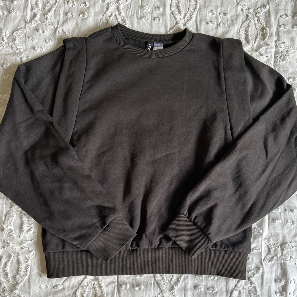 H&M Black XS Crewneck